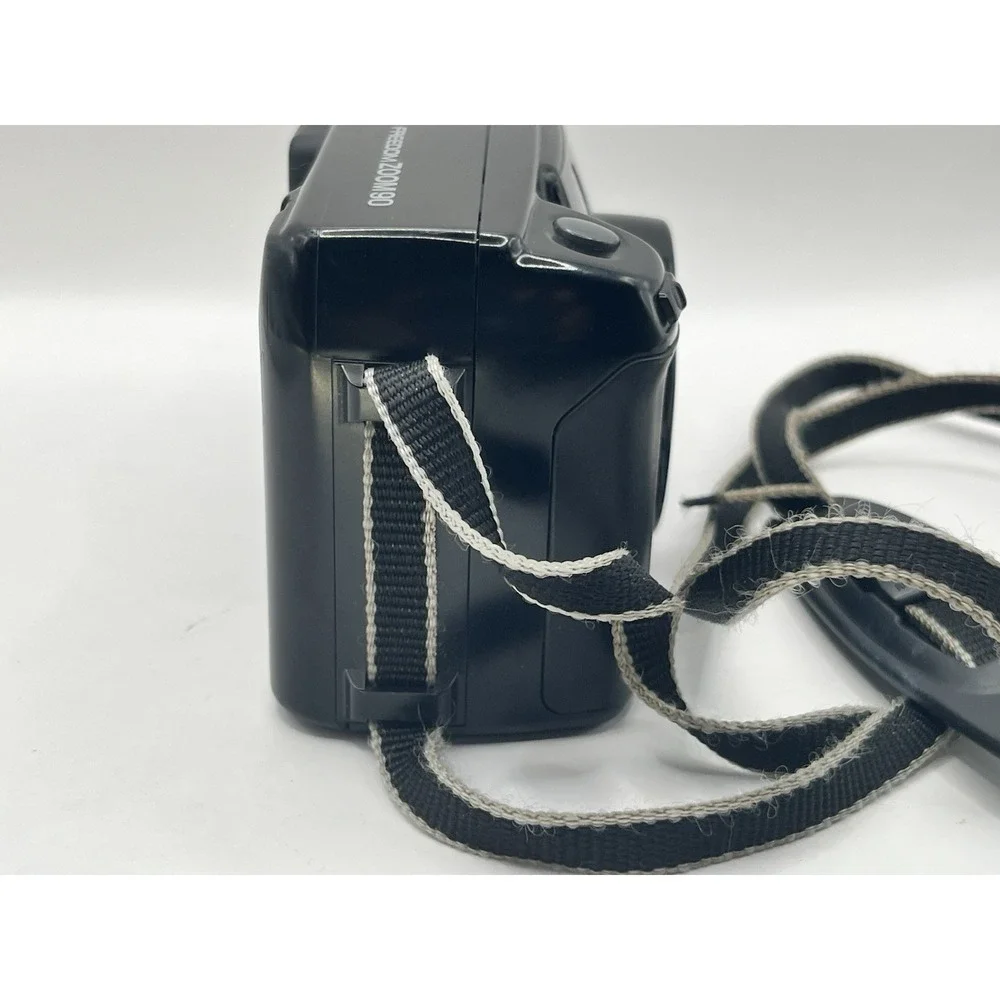 Minolta Freedom Zoom 90 35mm Film Point and Shoot Camera